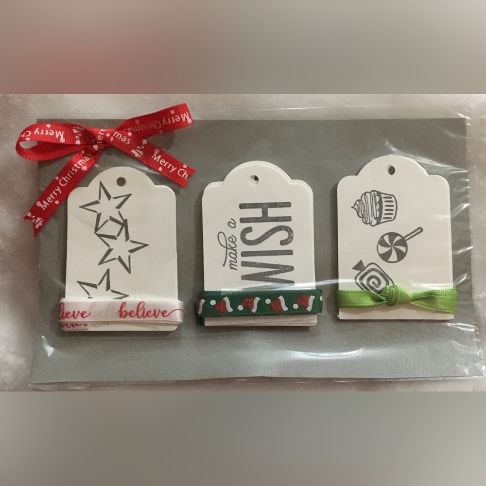 Holiday wishes Gift Tags Set